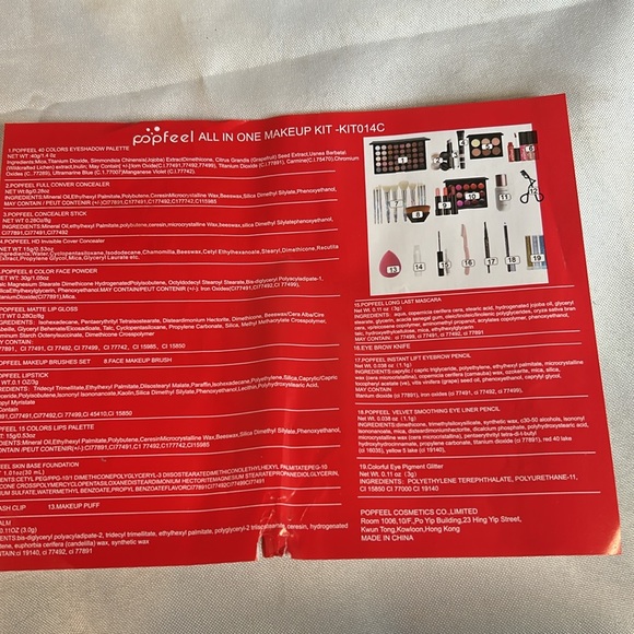 Popfeel All In One Makeup Kit. KIT014C. Silver Glitter Case Included. NWT - Picture 2 of 14